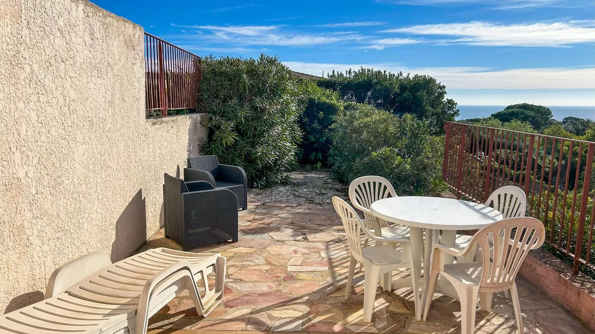 קבלייר-סור-מר Vue Mer, Piscine, Terrasse Privee Et Clim 0*,